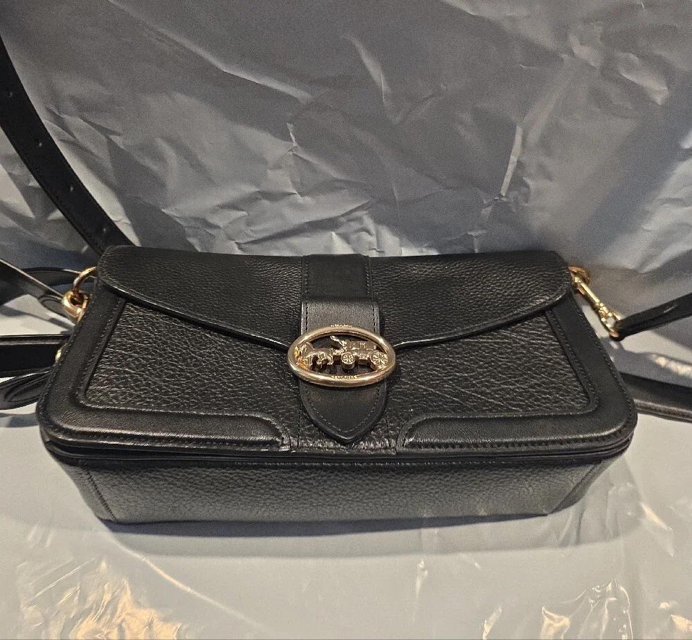 Coach compact shoulder